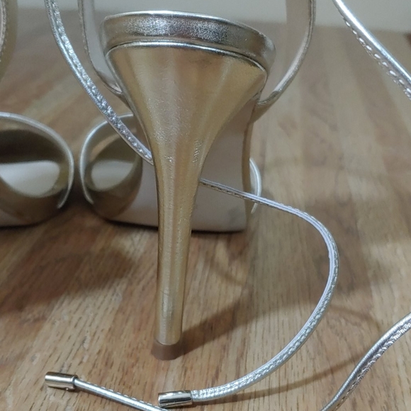 Guess 🆕 Christa Gold Leather Heels 8M - Picture 11 of 16